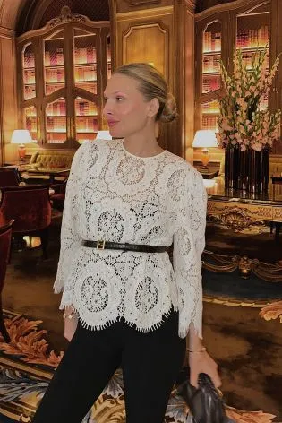 Блуза из кружева
