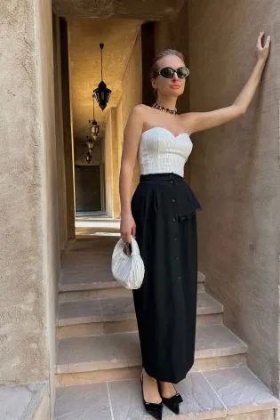 Юбка-миди на пуговицах с отделкой из кружева