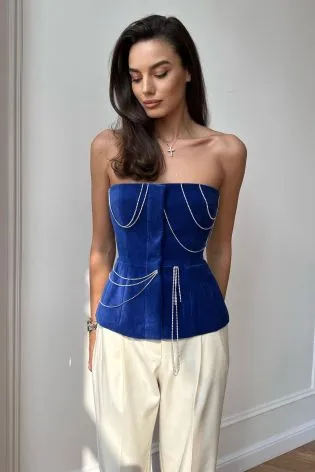 Топ из бархата на пуговицах с декором