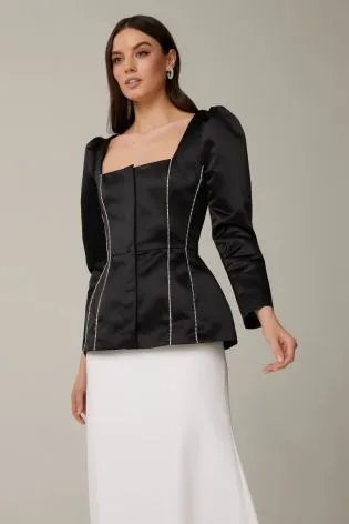 Топ из атласа с декором на рельефах