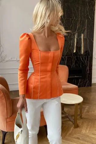 Топ из атласа с декором на рельефах