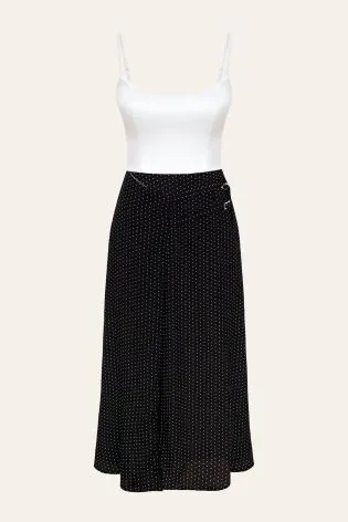 Платье-миди с атласным лифом и декоративными ремешками