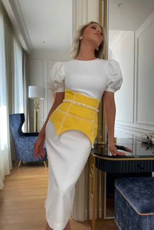 Баска из атласа с бархатным кантом