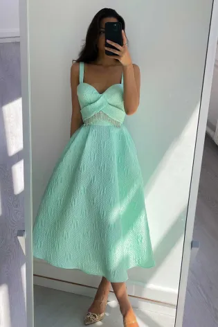 Платье миди на корсете из жаккарда с декором из страз