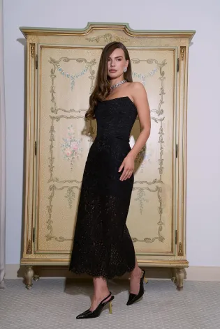 Юбка-миди прямая с кружевом