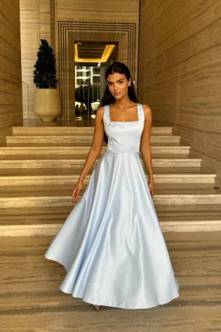 Платье-миди на бретелях с декором на лифе