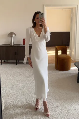 Платье-миди по фигуре с кружевом