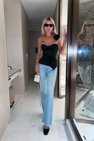 Топ бюстье из атласа с декором розы