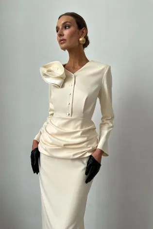 Топ с длинным рукавом и декором из атласа