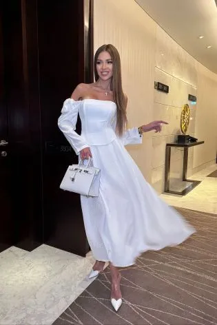 Юбка-миди с разрезами