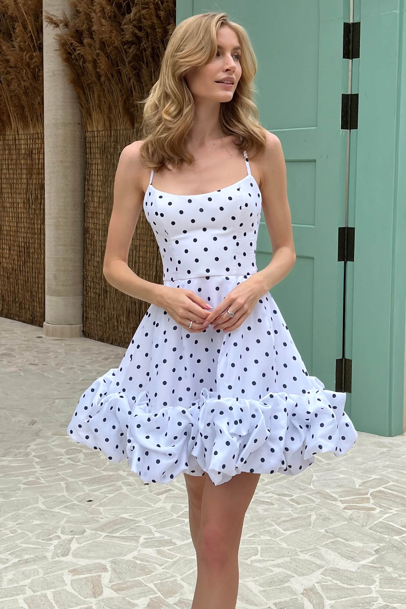 Платье-бюстье мини в горох со сборкой по низу 27000₽