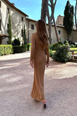 Платье-макси из трикотажа с длинным рукавом