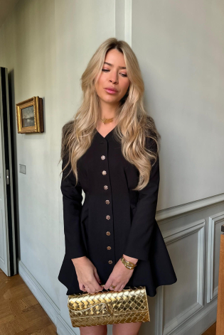 Платье-мини на пуговицах и с длинным рукавом