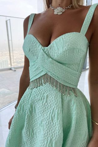 Платье миди на корсете из жаккарда с декором из страз