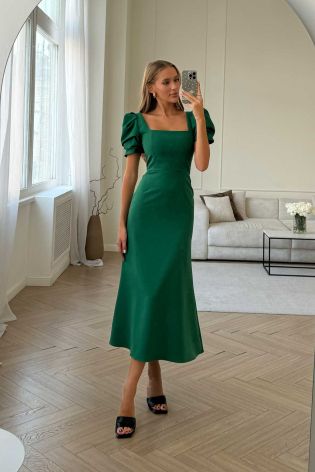 Платье-миди с квадратным вырезом и юбкой годе