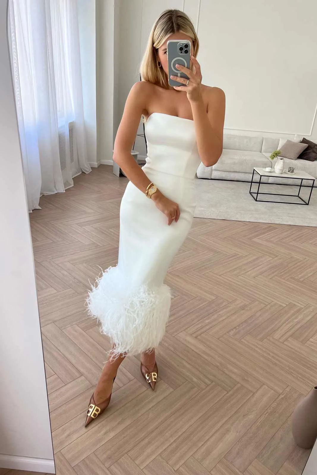 Платье-футляр из атласа с декором перья 00002205 белый купить в интернет-магазине Post Meridiem
